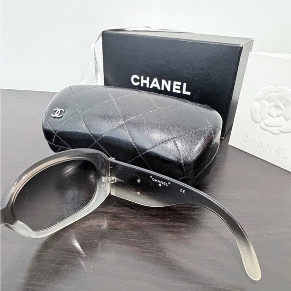Chanel Black Gray Gradient Women\'s Sunglasses
